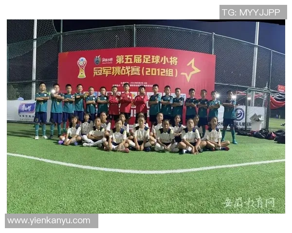 南京足球队在挑战赛中的灵活性表现分析与点评 南京足球队在挑战赛中的灵活性表现分析与点评